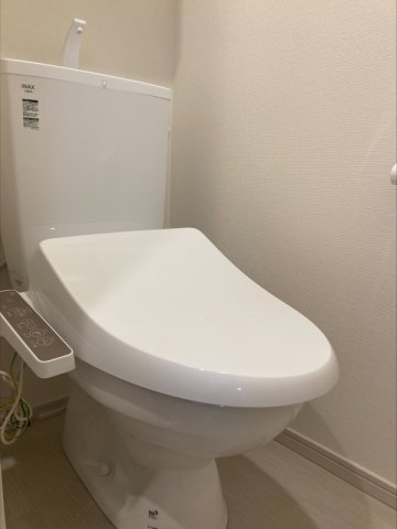 トイレ　※同物件・同タイプの写真です。
