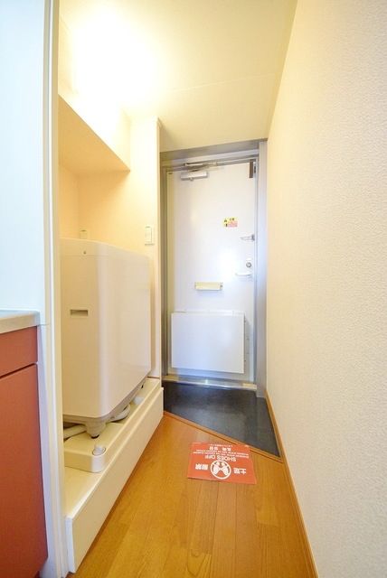 レオパレスITの玄関写真