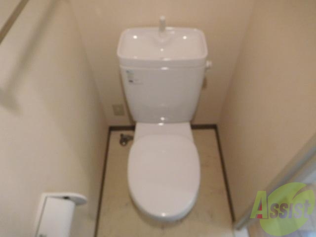 トイレ　真っ白おトイレとってもきれいです