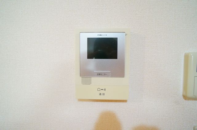 セキュリティ　TVモニターホンついてます。