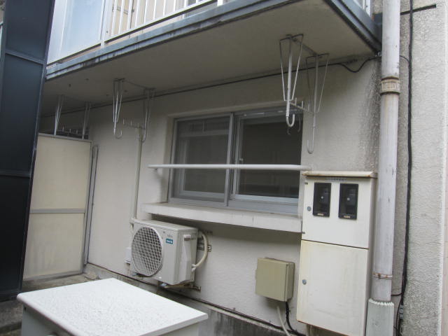 その他設備　バルコニーはありませんが、物干し掛けはあります。