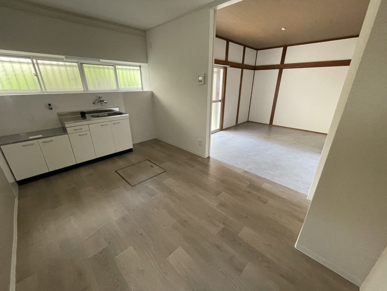 加古川町中津貸家の居間写真