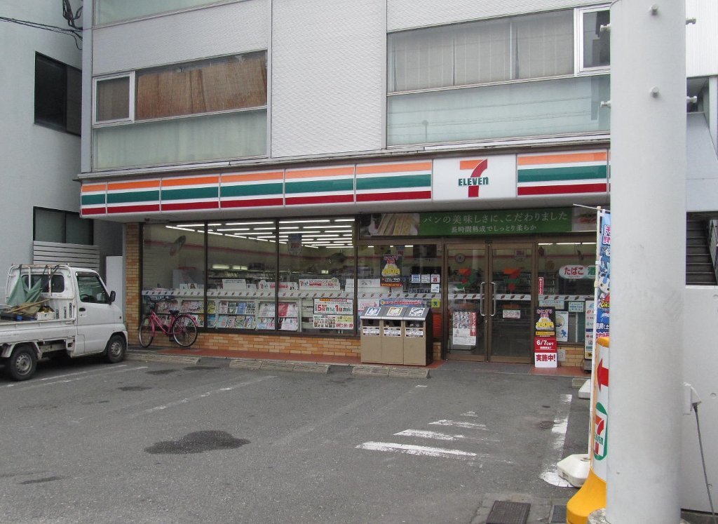 コンビニ　セブンイレブン福岡鳥飼1丁目店（コンビニ）まで241m