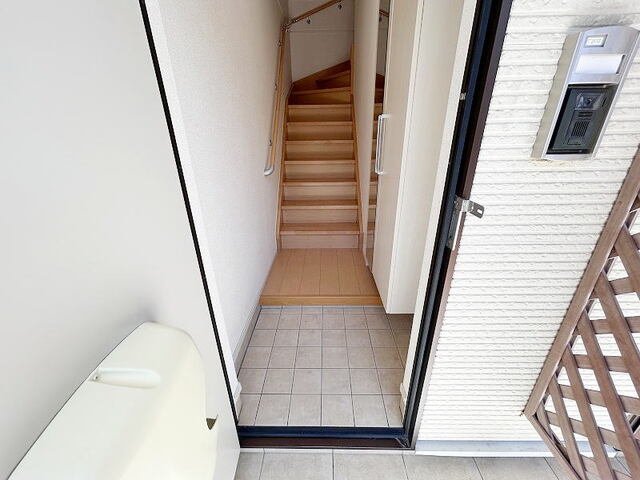 玄関　落ち着いた玄関です