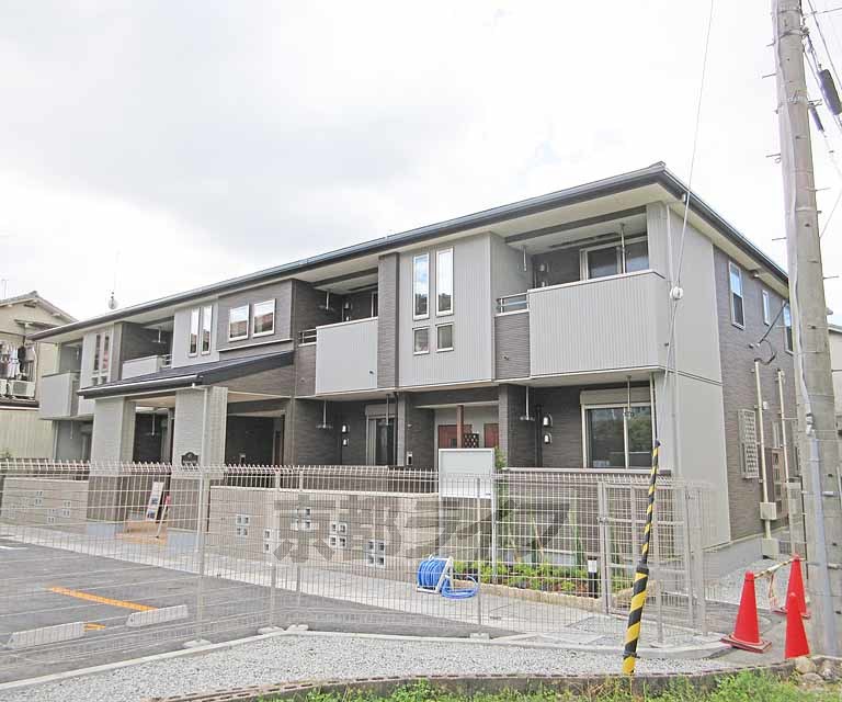 地下鉄東西線 東野駅 徒歩10分 築8年