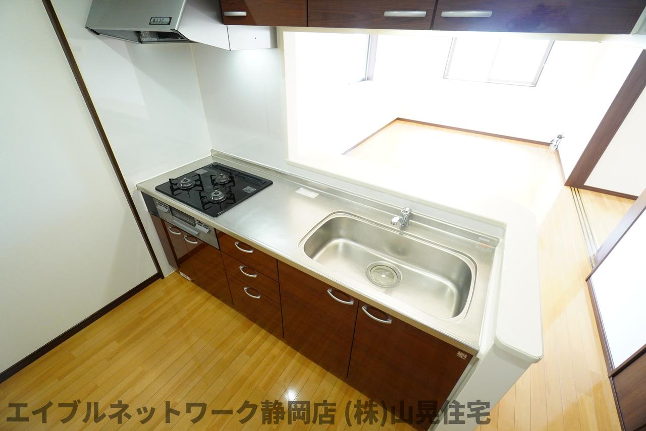 ＪＲ東海道本線 静岡駅 徒歩21分 5階建 築15年のキッチン写真