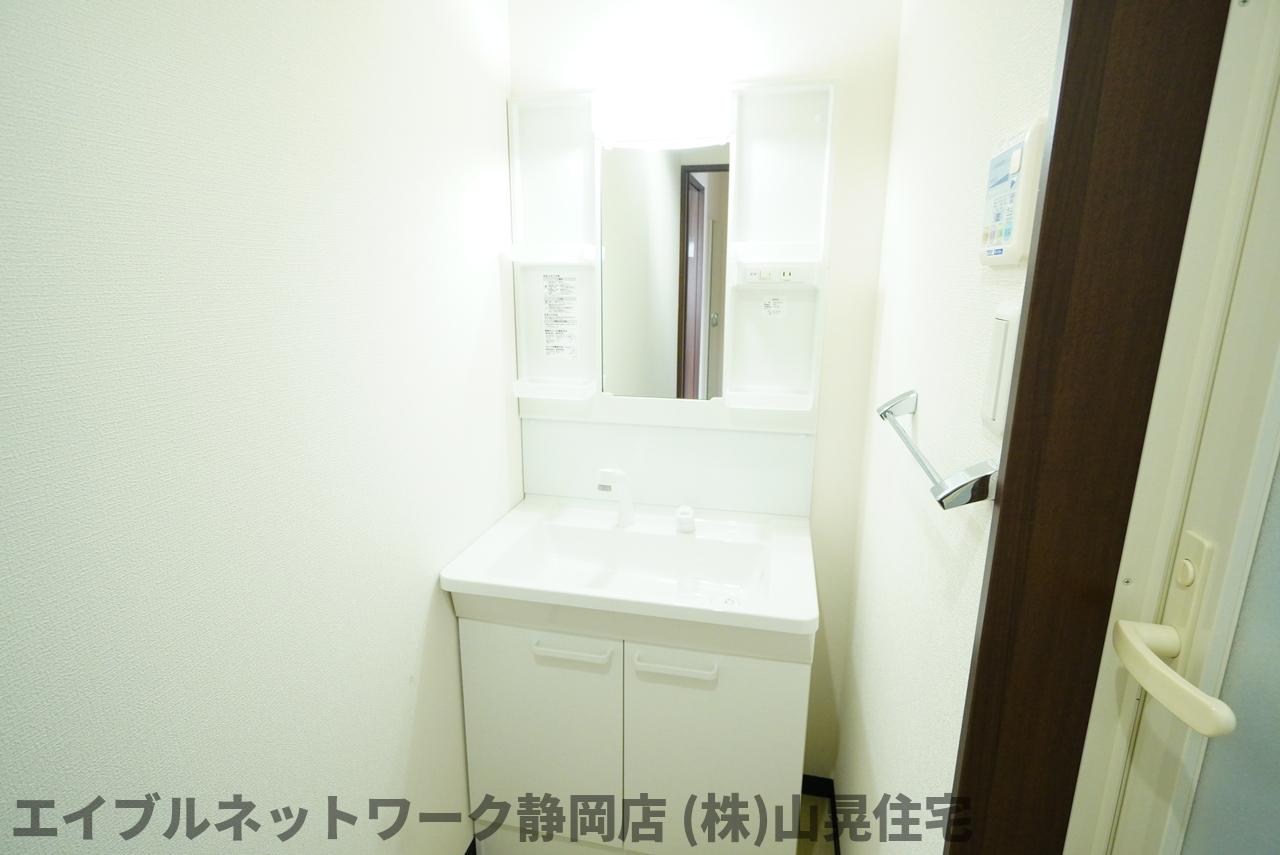 ＪＲ東海道本線 静岡駅 徒歩21分 5階建 築15年の内装写真