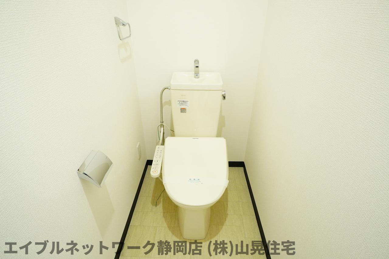 ＪＲ東海道本線 静岡駅 徒歩21分 5階建 築15年のトイレ写真