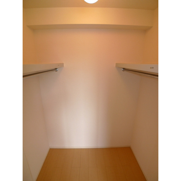 収納　写真は別室