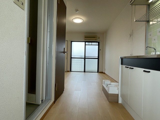 コリドール深草の玄関写真