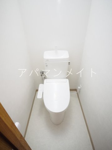 ブルーライン 中田駅 徒歩9分 2階建 築39年のトイレ写真