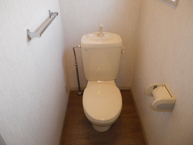 ローズハウス赤羽台のトイレ写真