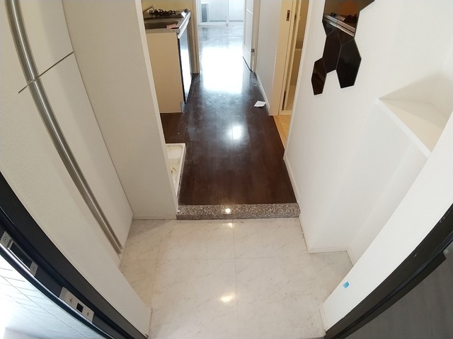 玄関　別部屋同仕様タイプ