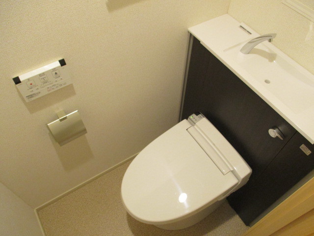 トイレ　きれいなトイレです