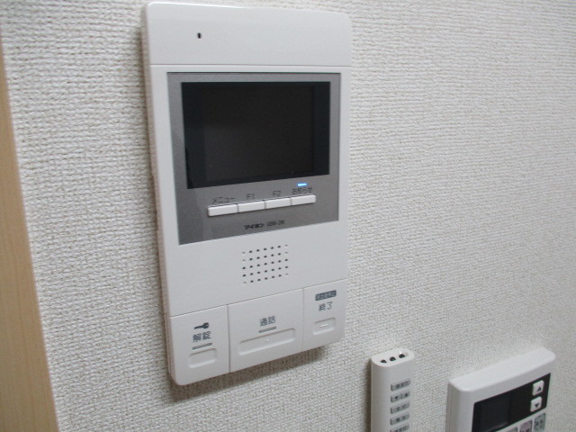 セキュリティ　ＴＶ付きモニターホンで安心して住めますね