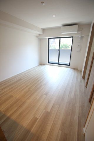 プレディアコート西葛西の居間写真