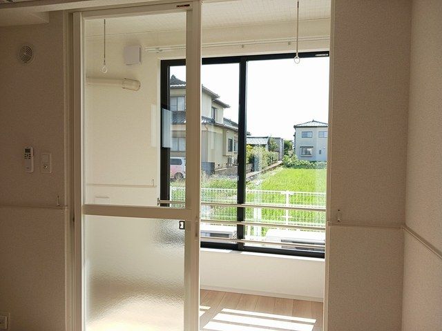 バルコニー　雨の日でも安心のサンルームです