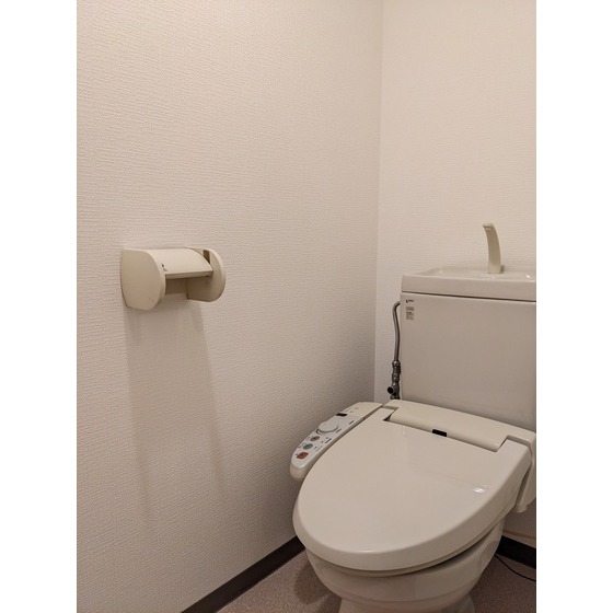 Close holdのトイレ写真