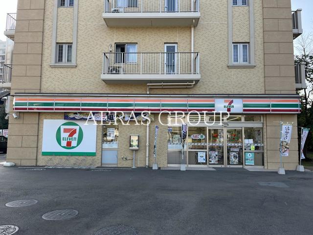 コンビニ　セブン-イレブン 印西牧の原店（コンビニ）まで532m