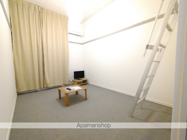 レオパレスきららの居間写真