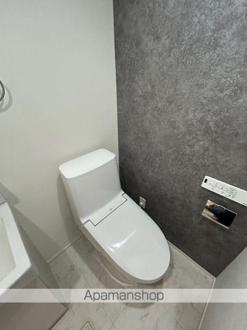 東急東横線 白楽駅 徒歩5分 2階建 築1年のトイレ写真