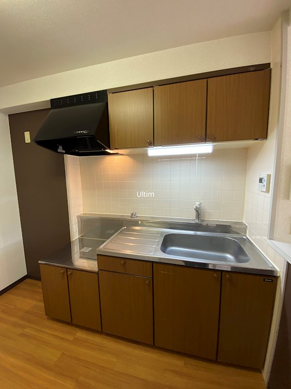 キッチン　※同タイプの他のお部屋です