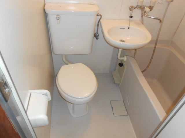 丸茂アパートのトイレ写真