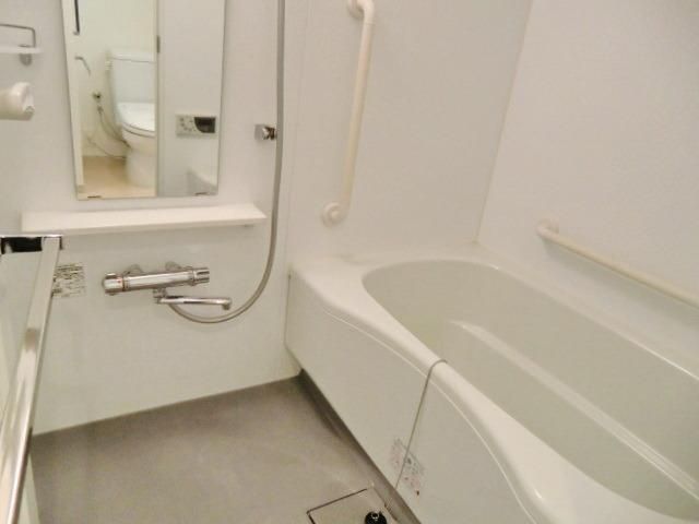 バス・シャワールーム　写真は同タイプ住居です