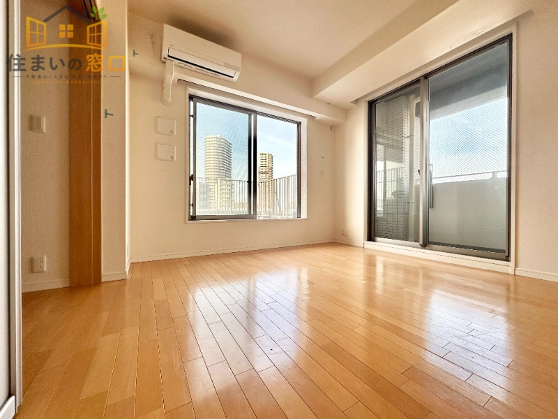 i-Suite HigashiNakanoの居間写真