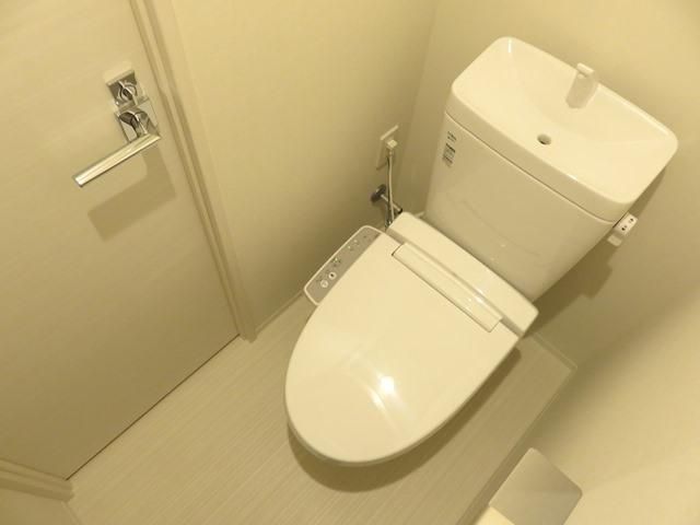 東急池上線 千鳥町駅 徒歩5分 9階建 築10年のトイレ写真