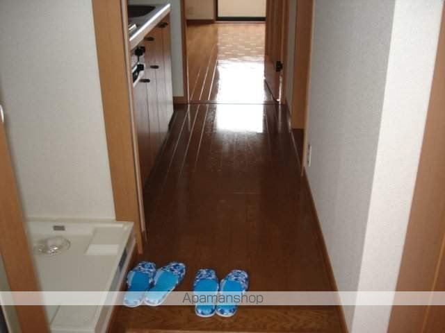 地下鉄鶴舞線 上小田井駅 徒歩30分 2階建 築26年の玄関写真