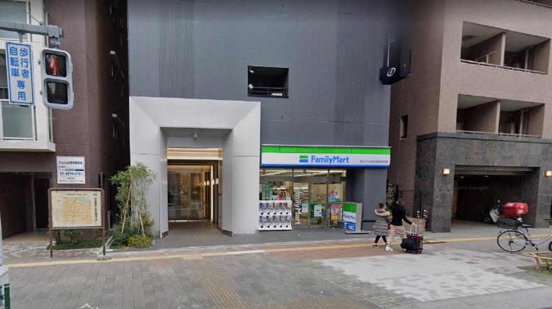 コンビニ　ファミリーマート（コンビニ）まで40m