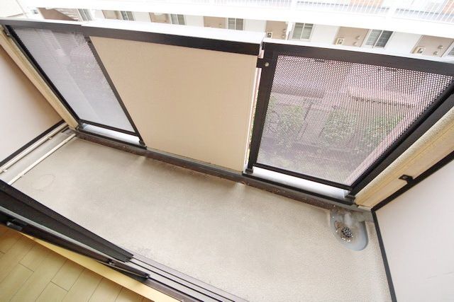 バルコニー　同物件別部屋写真
