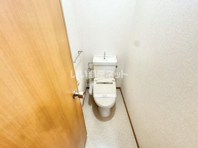 ニュードリームハイツ Bのトイレ写真