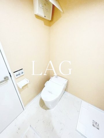 京成本線 実籾駅 徒歩15分 2階建 築11年のトイレ写真