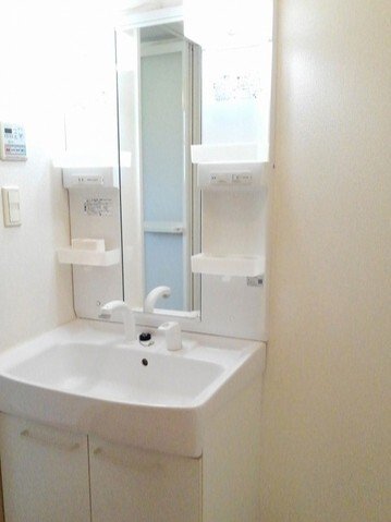 洗面設備　洗面所です