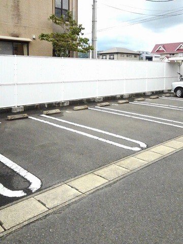 駐車場　駐車スペースもあります