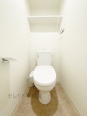 プレサンス ジェネ 新栄町駅前 葵のトイレ写真