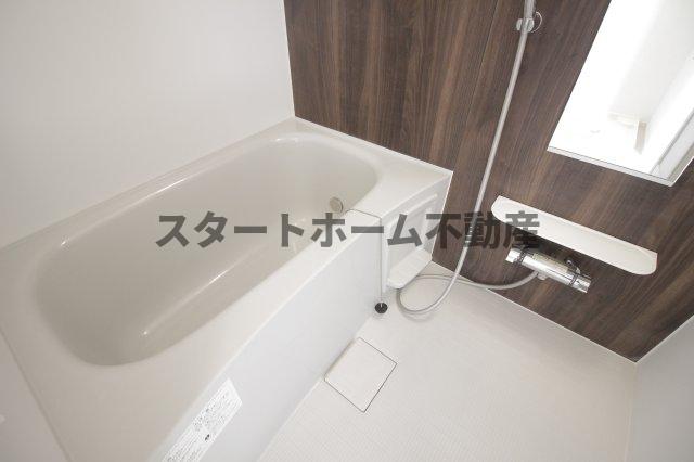 バス・シャワールーム　お風呂です