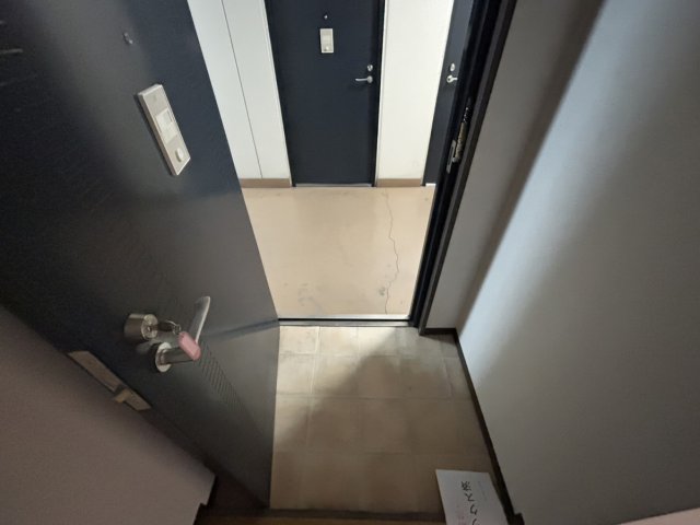ＪＲ東海道本線 摂津富田駅 徒歩4分 5階建 築44年の玄関写真