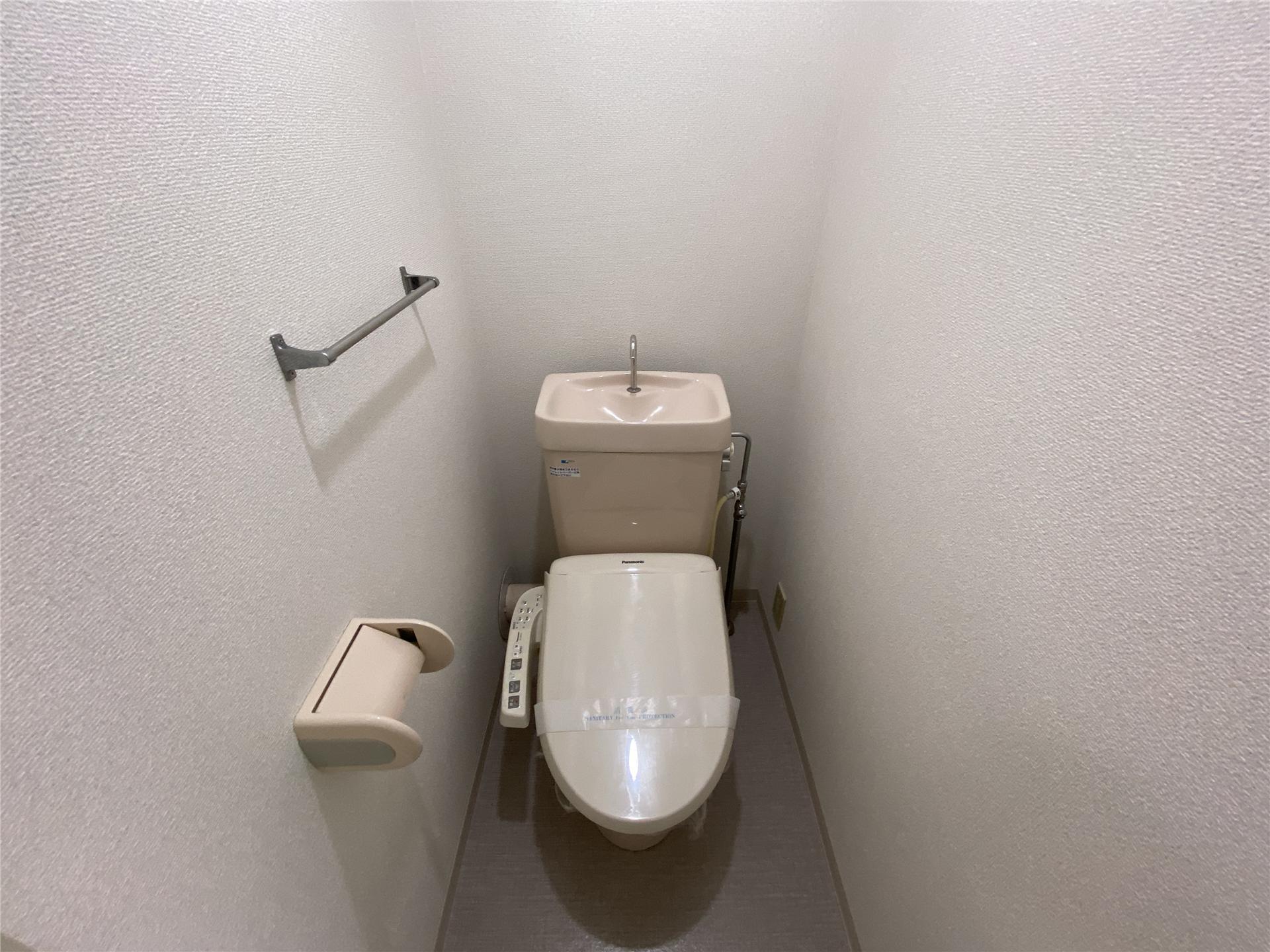 トイレ　ウォシュレット付きのトイレです