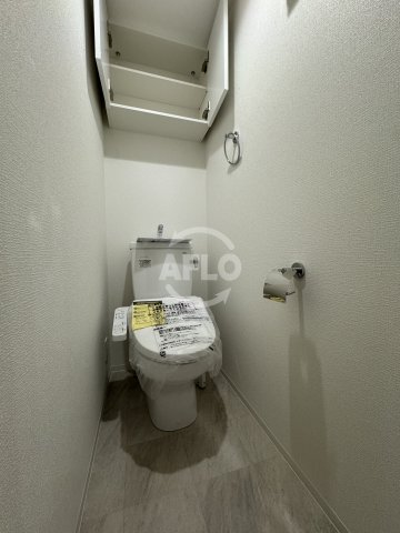 トイレ　セレニテ難波ミラク壱番館　温水洗浄便座