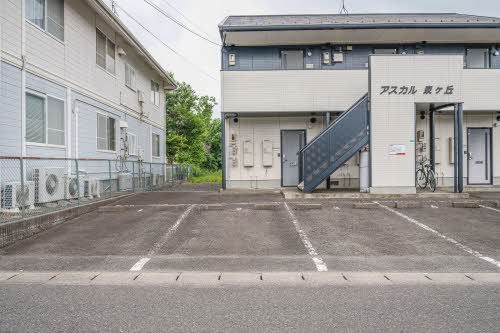 建物外観　駐車場