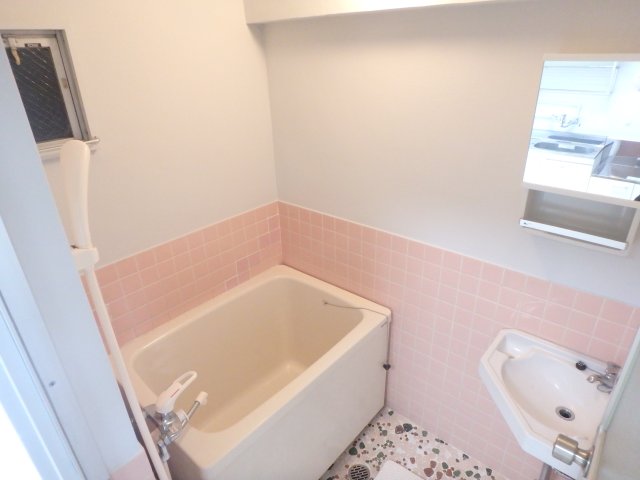 バス・シャワールーム　きれいなお風呂です