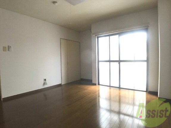 居室・リビング　日当たりが良く、広々としてるため快適に過ごせそうです。