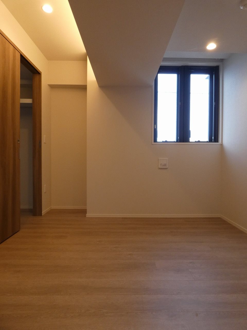 居室・リビング　内観1