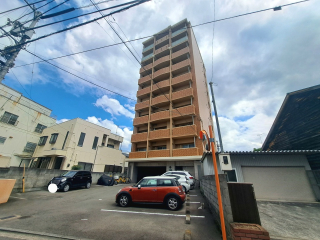 松山市永木町のマンションの建物外観