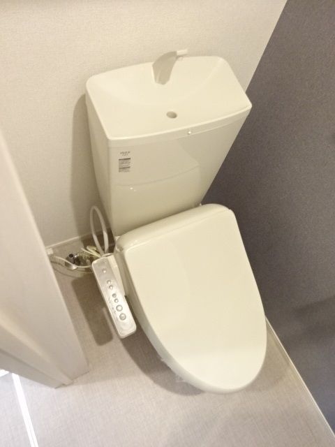 【神栖市深芝のアパートのトイレ】