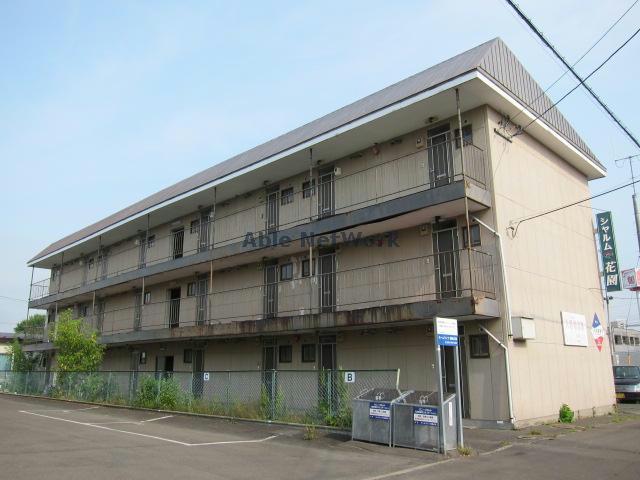 シャルム花園の建物外観