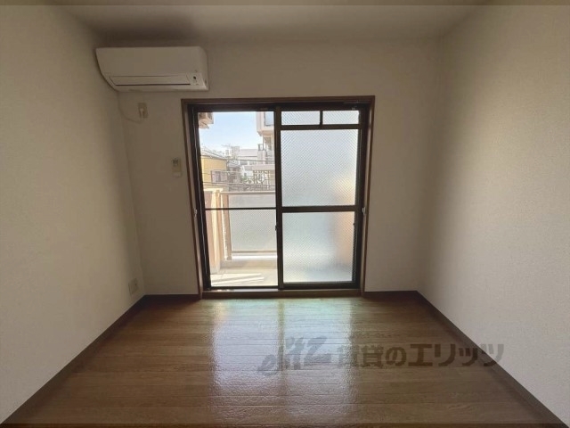 居室・リビング　洋室